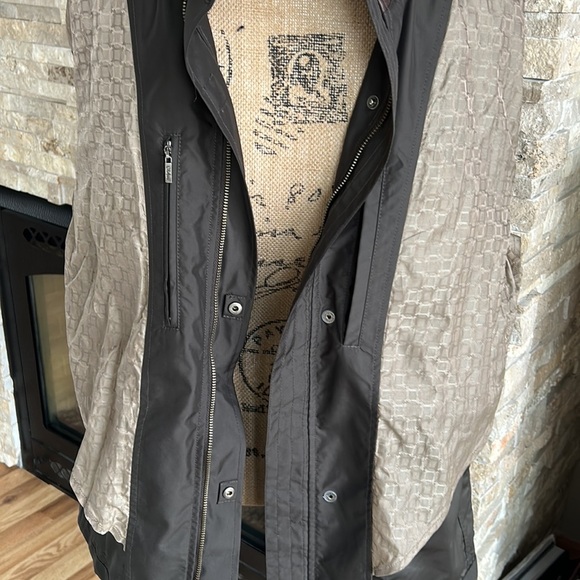 Cole Haan brown windbreaker lightweight jacket lambskin trim zip and snap close - Picture 10 of 16